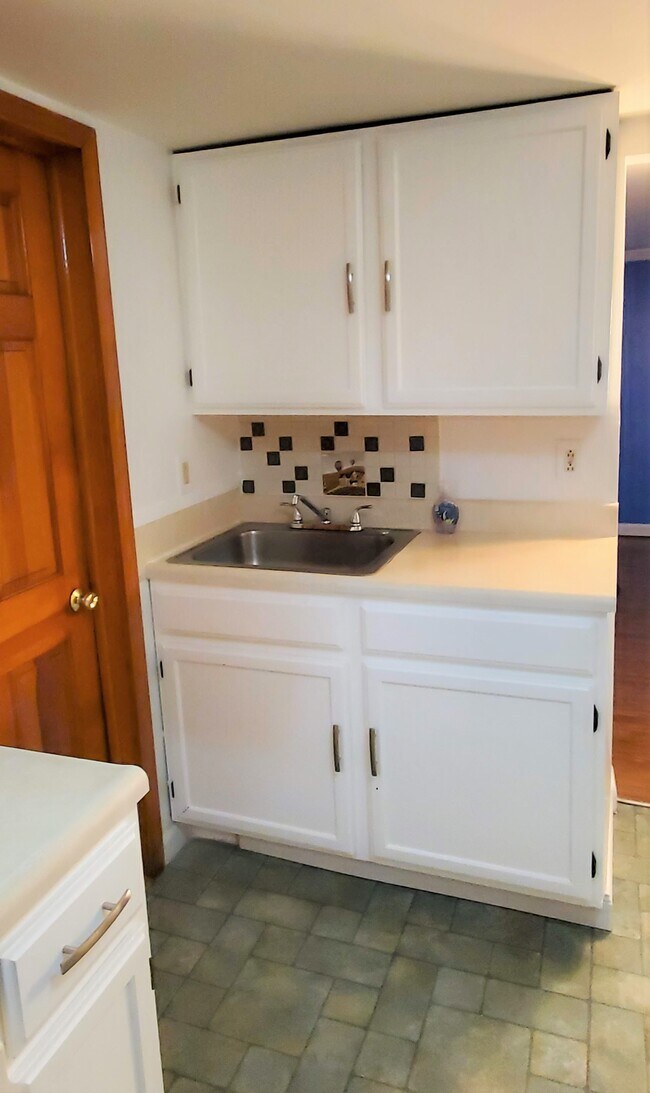 216 Pine St Unit A, Burlington, VT 05401 Apartments in Burlington, VT