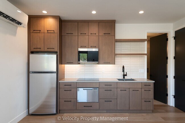 Foto del edificio - 3344 NW Celilo Ln
