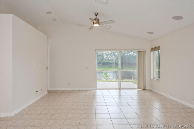 Building Photo - 4367 Dogwood Cir