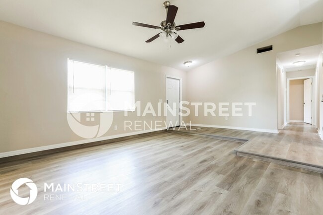 Building Photo - 3516 Denham St