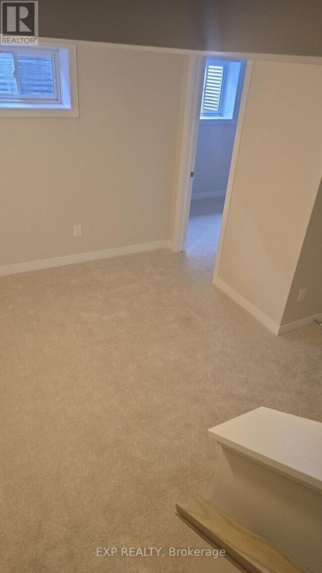 Building Photo - 512 Promontory Pl