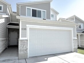Building Photo - 1035 W 600 S