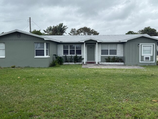 Building Photo - 13825 S Indian River Dr