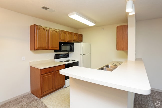 Kitchen - LEXINGTON ESTATES