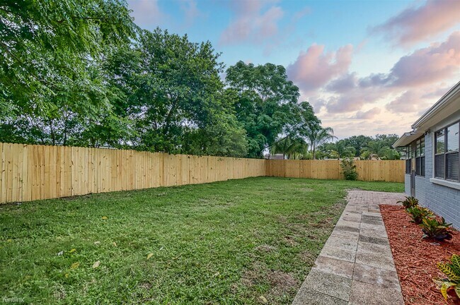 Building Photo - 3 br, 2 bath House - 835 15th Ave N