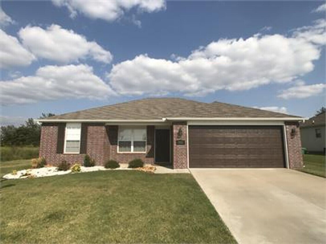 Foto principal - Beautiful 3 bedrooms house in Centerton!