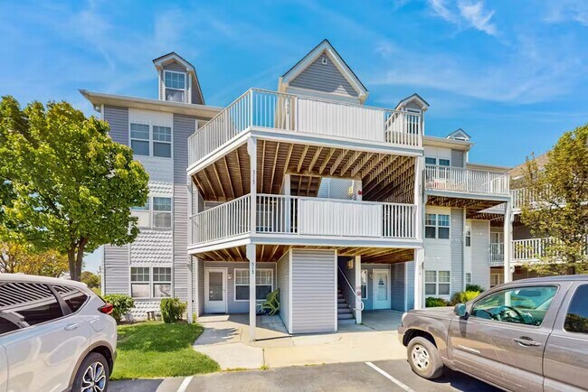 Building Photo - 30381 Crowley Dr