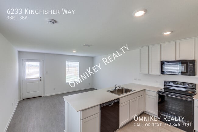 Building Photo - 6233 Kingfisher Wy