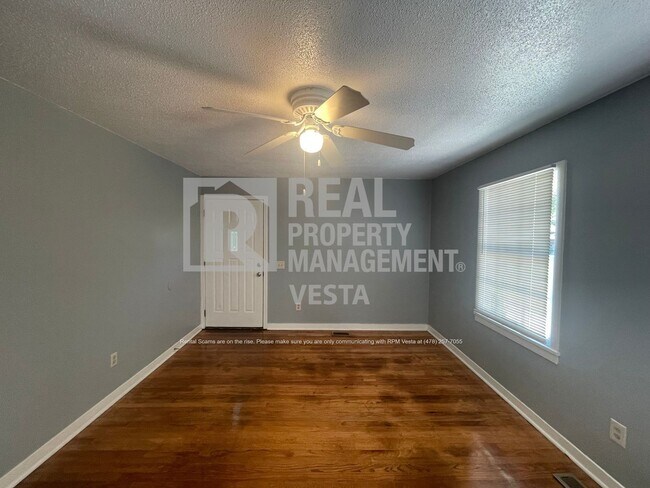 Foto del edificio - 2875 Barrett Ave