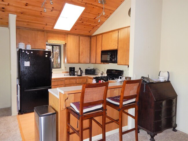 Building Photo - 22623 Spruce Dr