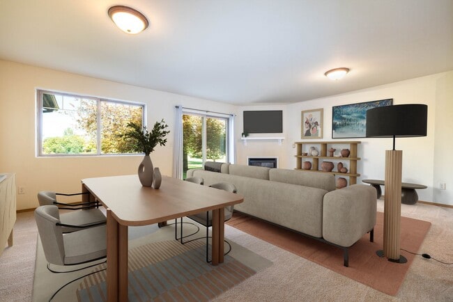 Building Photo - 3 Bed 2.5 Bath Condo that backs to the park!
