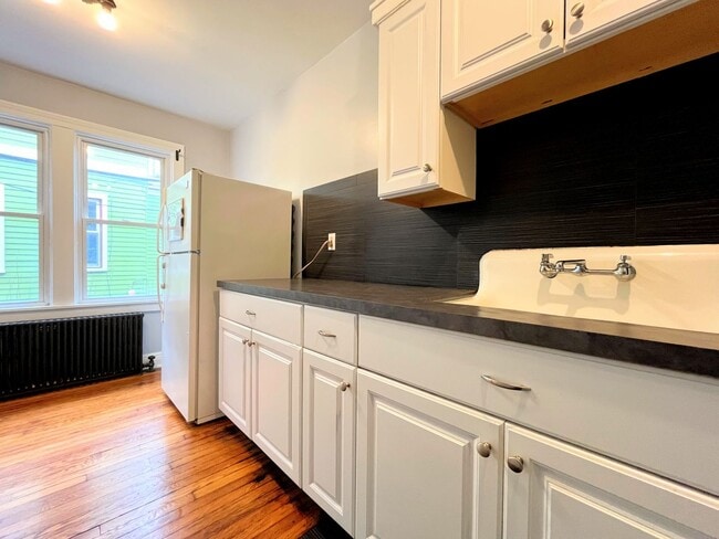 Building Photo - 234 Crescent Ave