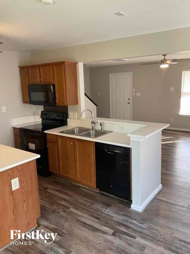 Building Photo - 4426 Cochran Farm Ln