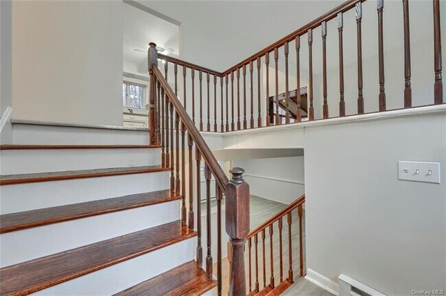 Foto del edificio - 371 Rossway Rd