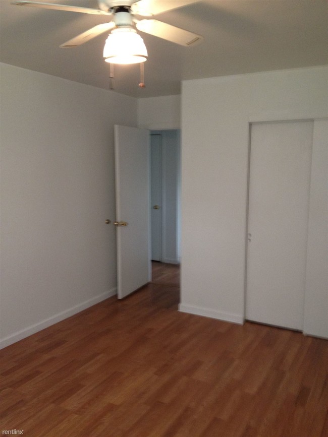 Building Photo - 5 br, 2 bath House - 746 route 206