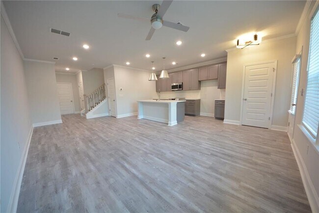 Foto del edificio - 5096 Insperon Ln