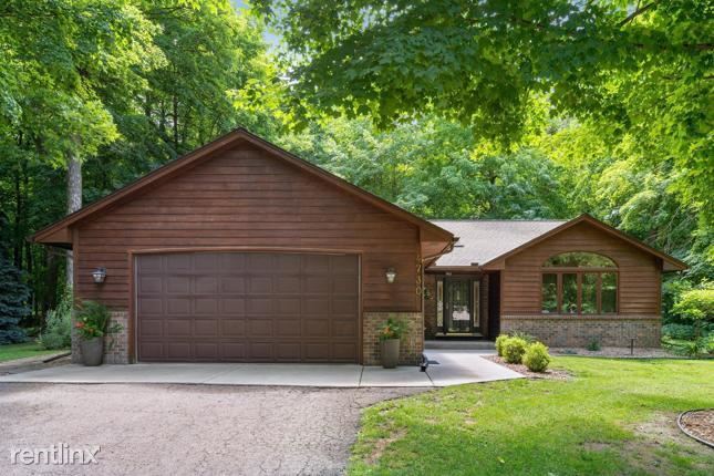 Building Photo - 3 br, 3 bath House - 4730 i Mayer Avenue NE