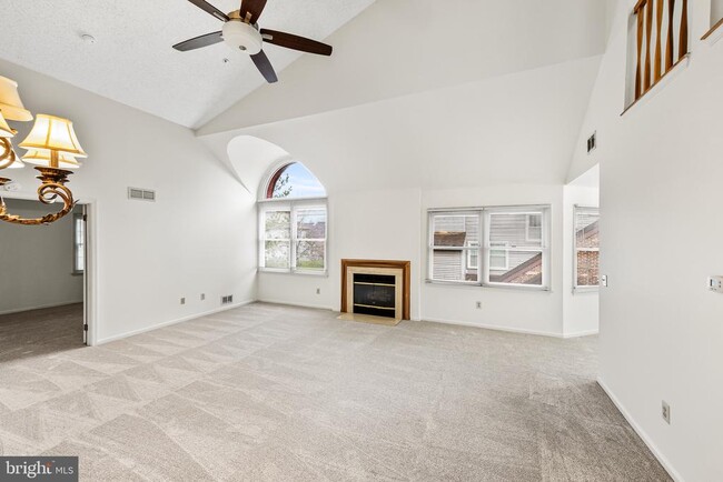 Building Photo - 1126 Chanticleer