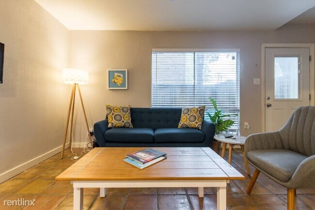 Foto del edificio - 1 br, 1 bath Condo - 2702 Douglas Ave