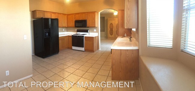 Building Photo - 7526 Luna del Rey St