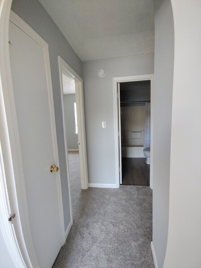 Building Photo - 16 Duiguid Dr