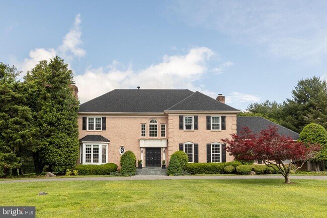 Foto del edificio - 8809 Saunders Ln