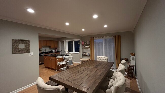 Foto del edificio - 42 W Taylor Rd