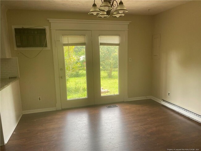 Building Photo - 283 Channing Dr