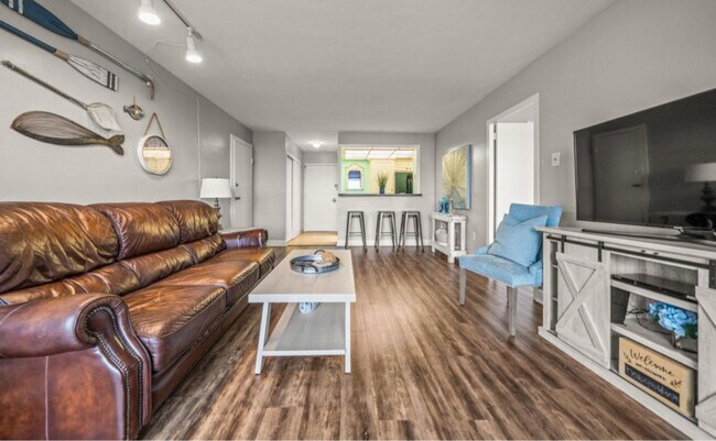 Foto del edificio - 740 Weston Rd