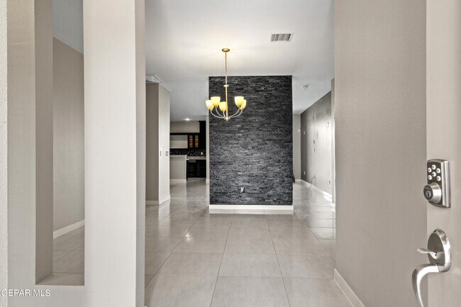 Foto del edificio - 236 S Manzanita Dr