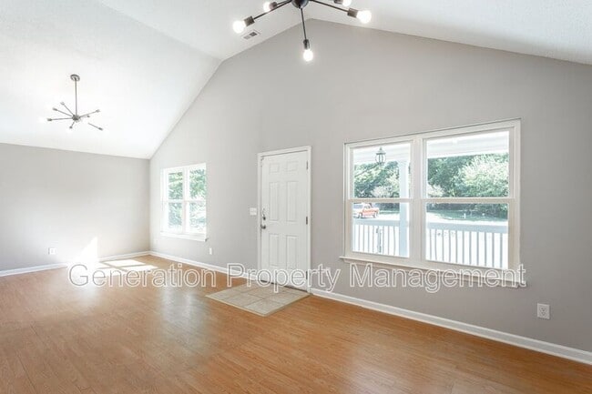 Photo - 2005 S Lyerly St Apartment