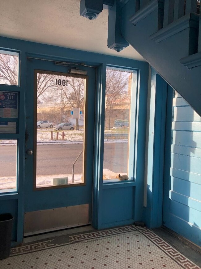 Building Photo - 1901 Lyndale Ave S