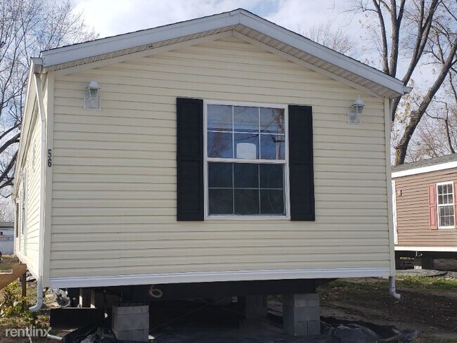 Building Photo - 3 br, 2 bath Mobile Home - 122 W 16th St