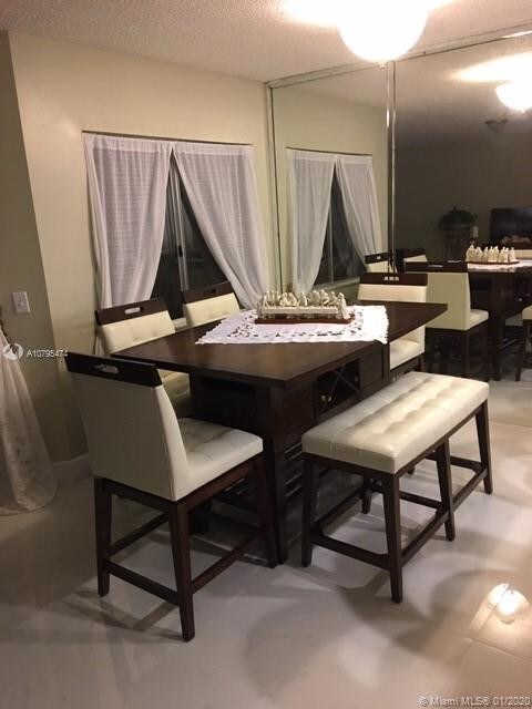 Building Photo - 1351 SW 141st Ave