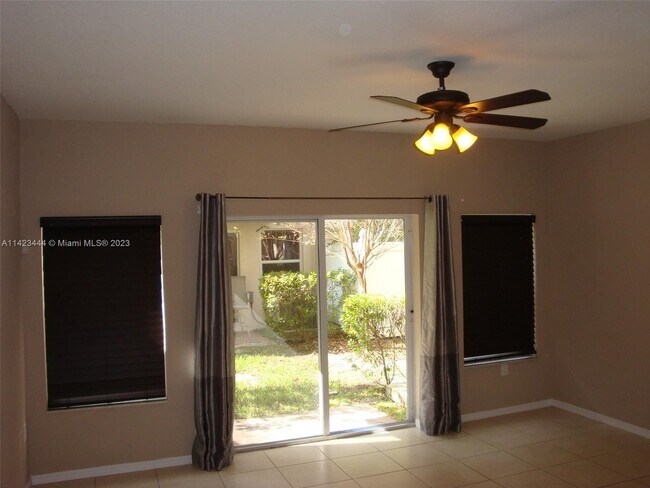 Building Photo - 3013 NW 30th Ave