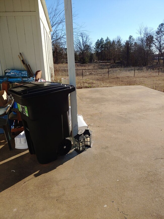 Foto del edificio - 1813 Swinging Bridge Rd