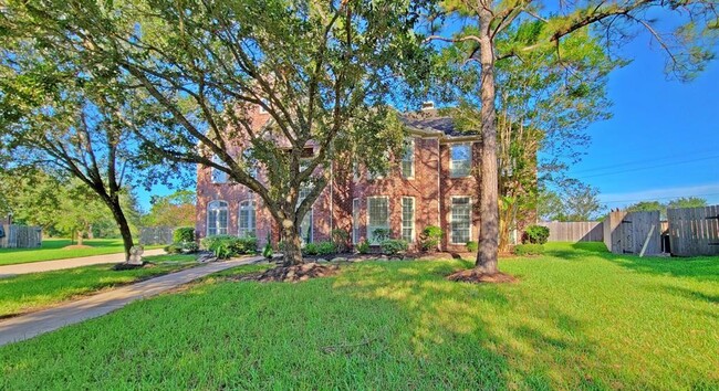 Building Photo - 2801 Cedar Ridge Trail