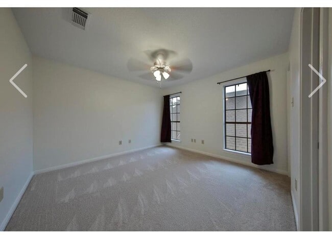 Building Photo - 6990 Oakwood Park