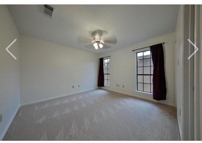 Foto del edificio - 6990 Oakwood Park