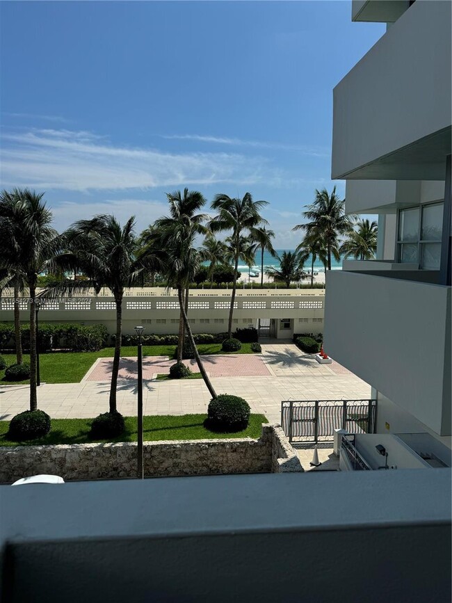 Foto del edificio - 2899 Collins Ave