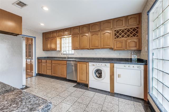 Foto del edificio - 9210 Larchwood Dr