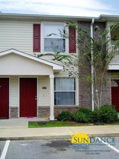 Foto principal - Adorable 2 Bedroom Townhouse in Niceville