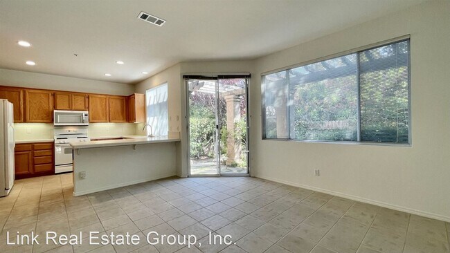 Building Photo - 4 br, 3 bath House - 1329 Alder St.