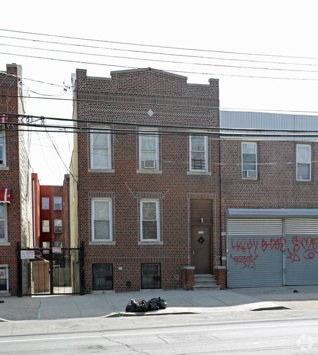 Building Photo - 3210 Bronxwood Ave