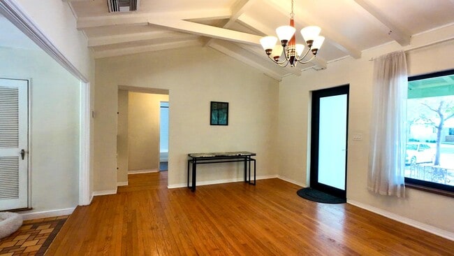 Building Photo - 183 NE 89th St