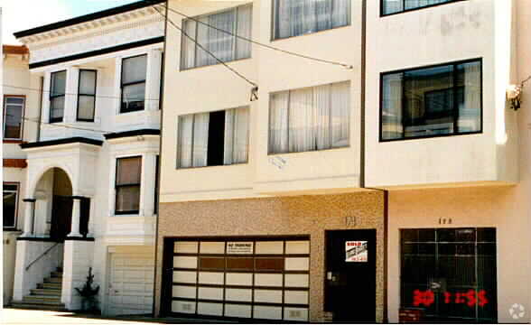 Building Photo - 174 12th Ave