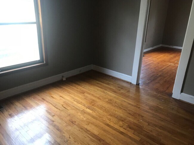 Foto del edificio - 1310 Stroud Ave