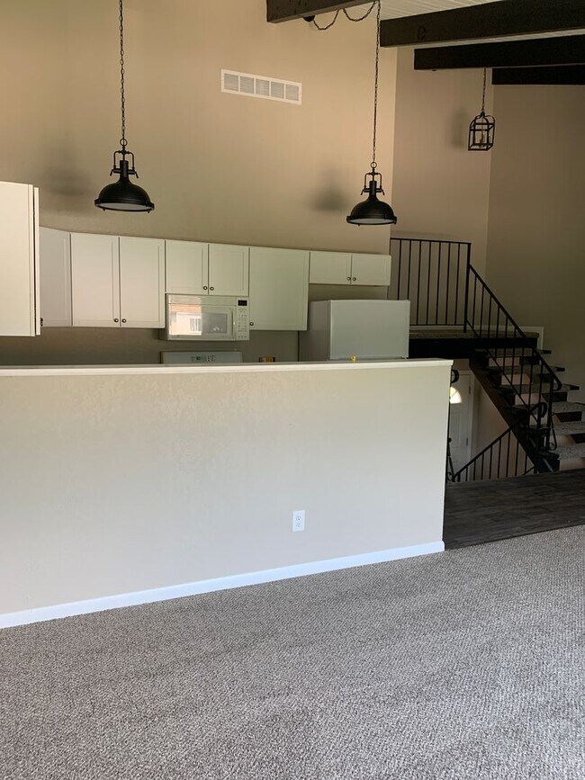 Foto del edificio - 4737 Javelin Dr