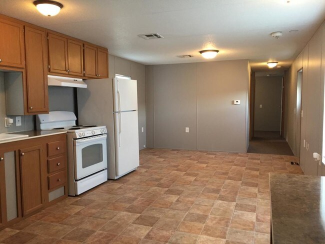 Foto del edificio - 5110 Highway 2 E B-40