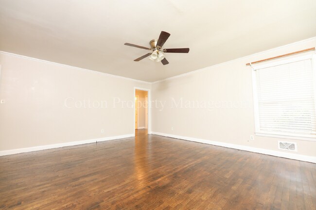 Building Photo - 522 N 25th St